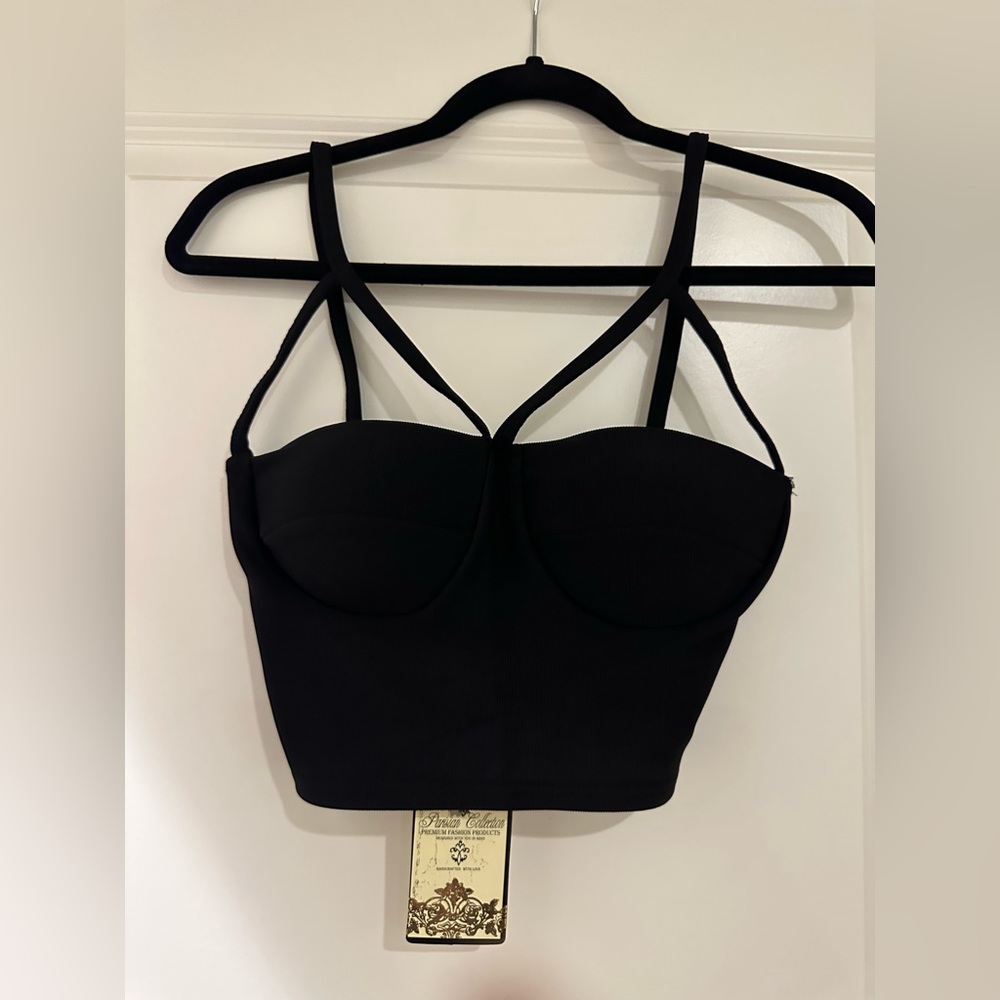 Crop tank SZ 10. Runs Small